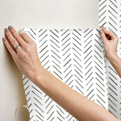 PSW1525RL-peel-and-stick-wallpaper-stick-application-step