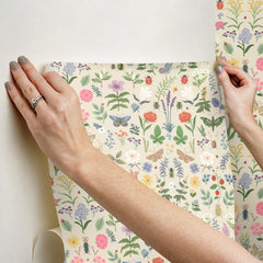 PSW1542RL-peel-and-stick-wallpaper-stick-application-step