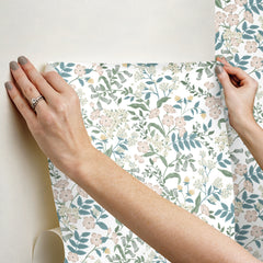 PSW1543RL-peel-and-stick-wallpaper-stick-application-step