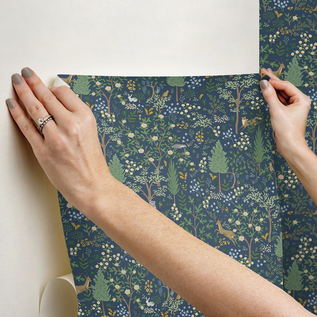 PSW1547RL-peel-and-stick-wallpaper-stick-application-step
