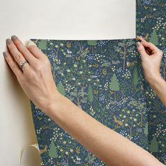 PSW1547RL-peel-and-stick-wallpaper-stick-application-step