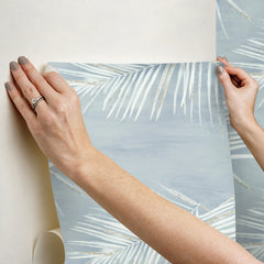 PSW1554RL-peel-and-stick-wallpaper-stick-application-step