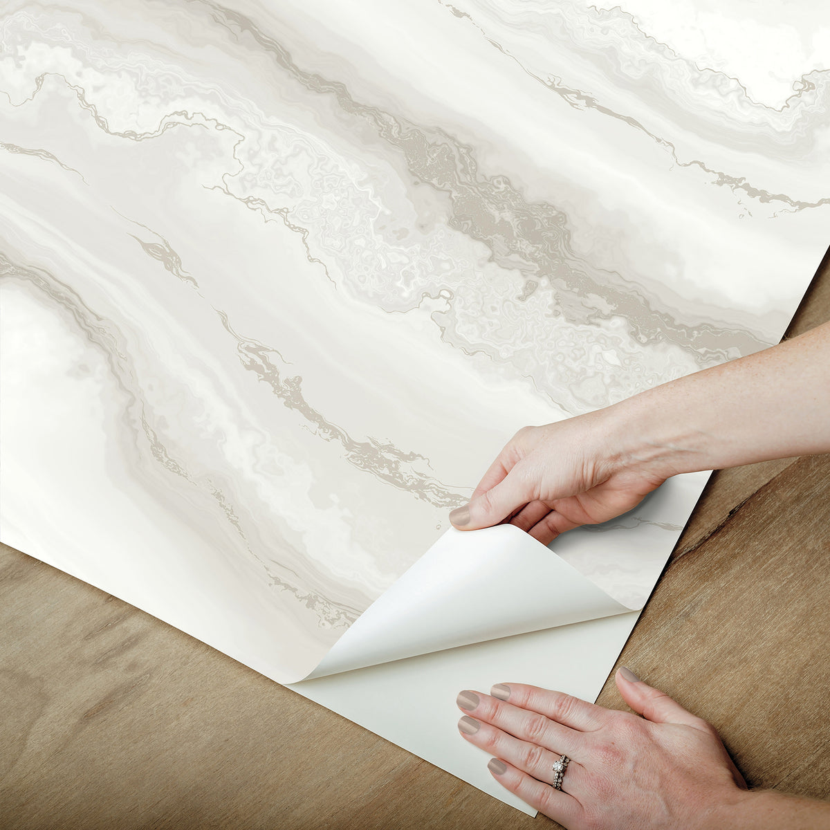 PSW1558RL-peel-and-stick-wallpaper-peel-application-step