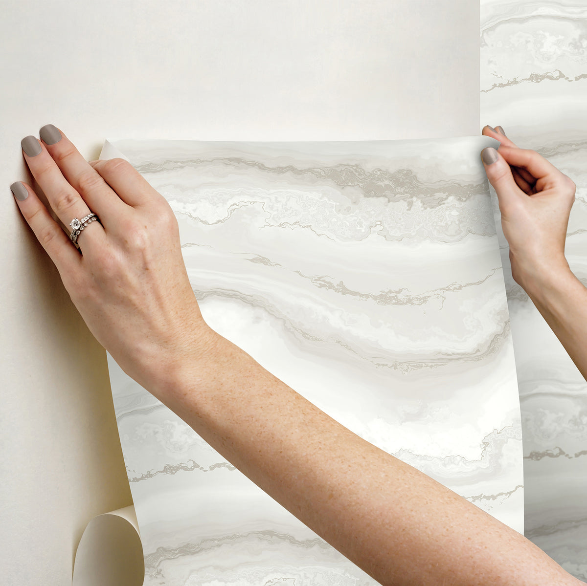 PSW1558RL-peel-and-stick-wallpaper-stick-application-step