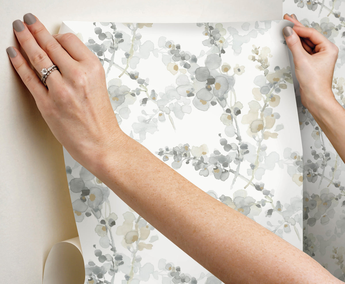 PSW1600RL-peel-and-stick-wallpaper-stick-application-step