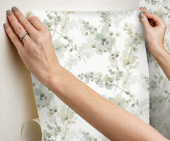 PSW1601RL-peel-and-stick-wallpaper-stick-application-step