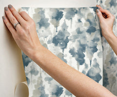 PSW1603RL-peel-and-stick-wallpaper-stick-application-step