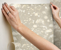PSW1605RL-peel-and-stick-wallpaper-stick-application-step