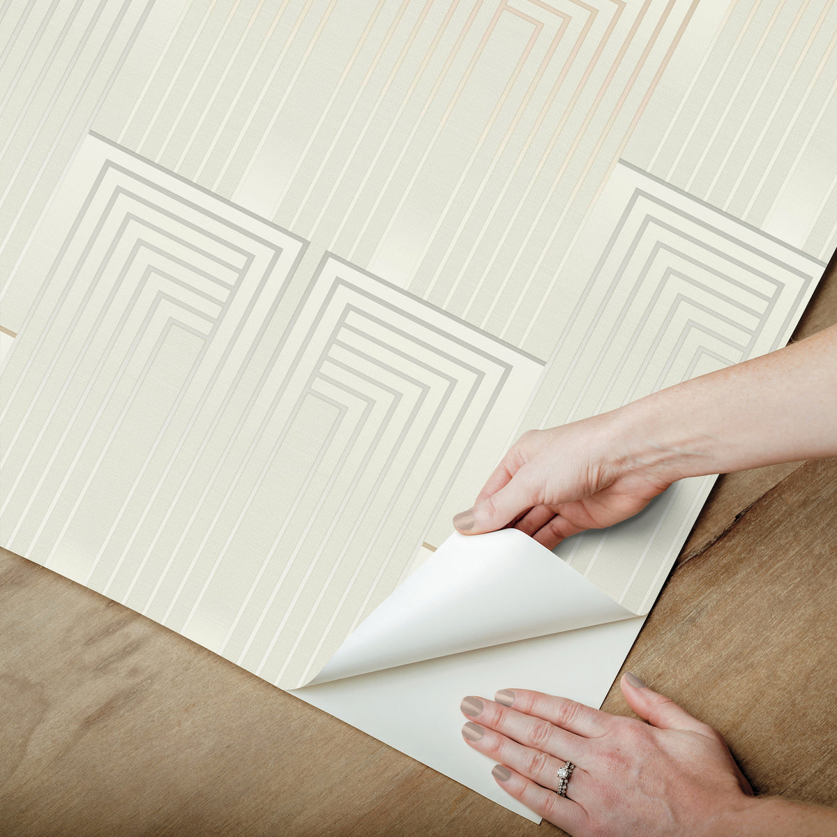 PSW1608RL-peel-and-stick-wallpaper-peel-application-step