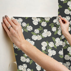 PSW1618RL-peel-and-stick-wallpaper-stick-application-step