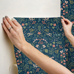PSW1622RL-peel-and-stick-wallpaper-stick-application-step