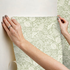 PSW1630RL-peel-and-stick-wallpaper-stick-application-step