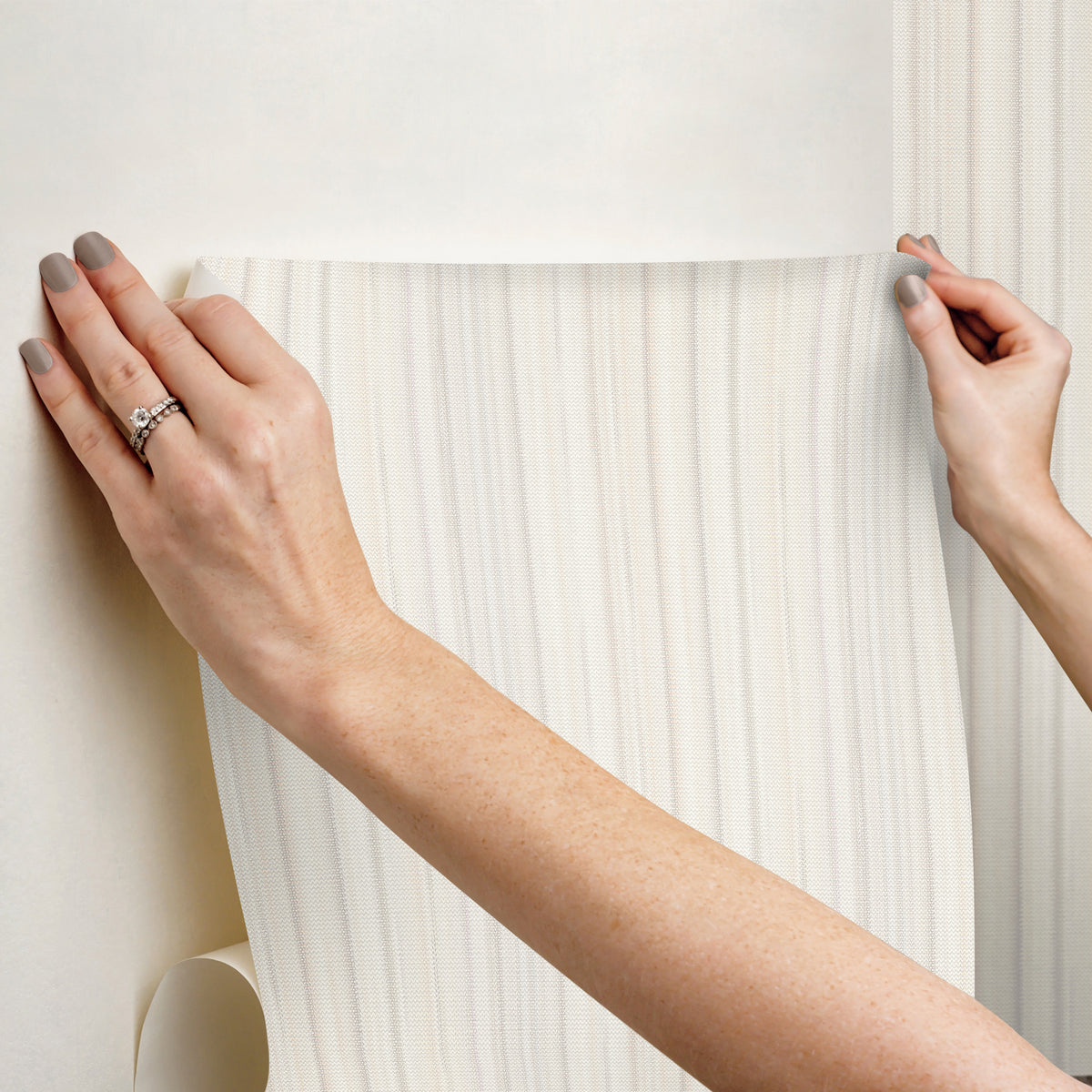 PSW1635RL-peel-and-stick-wallpaper-stick-application-step