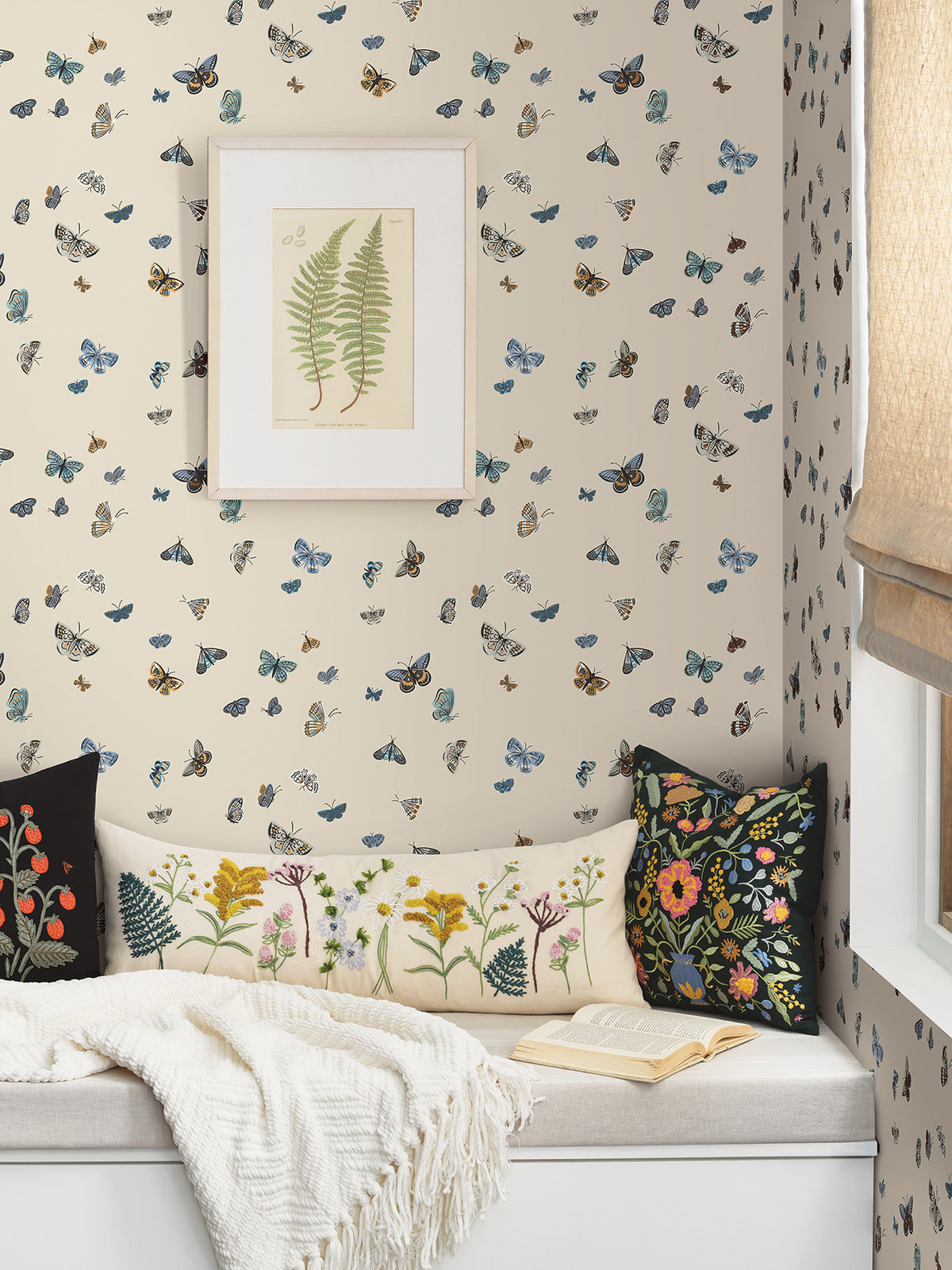 PSW1649RL-peel-and-stick-wallpaper-room-scene