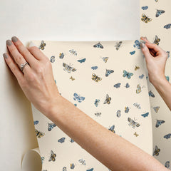 PSW1649RL-peel-and-stick-wallpaper-stick-application-step