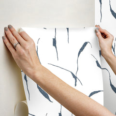 PSW1653RL-peel-and-stick-wallpaper-stick-application-step