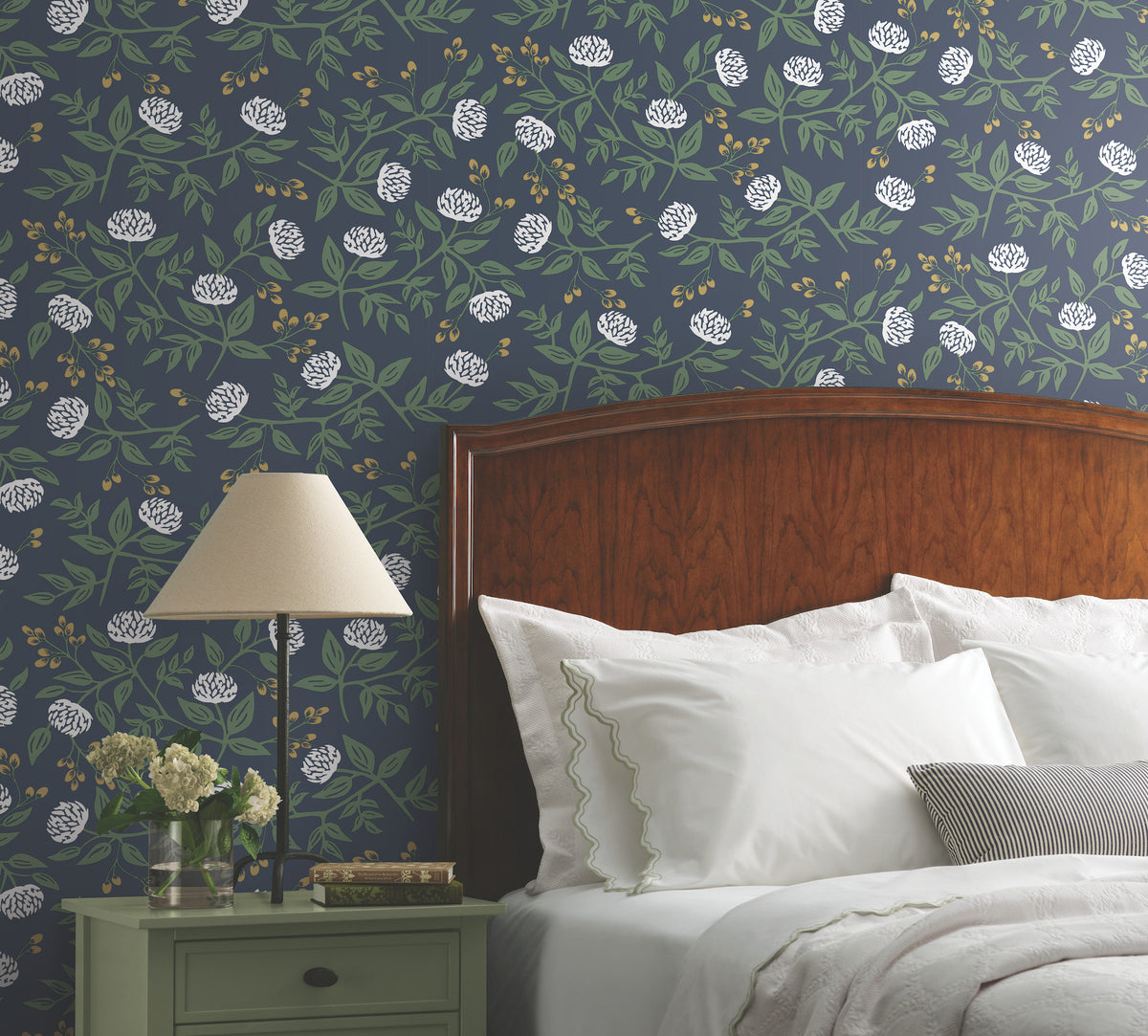 PSW1687RL-peel-and-stick-wallpaper-room-scene