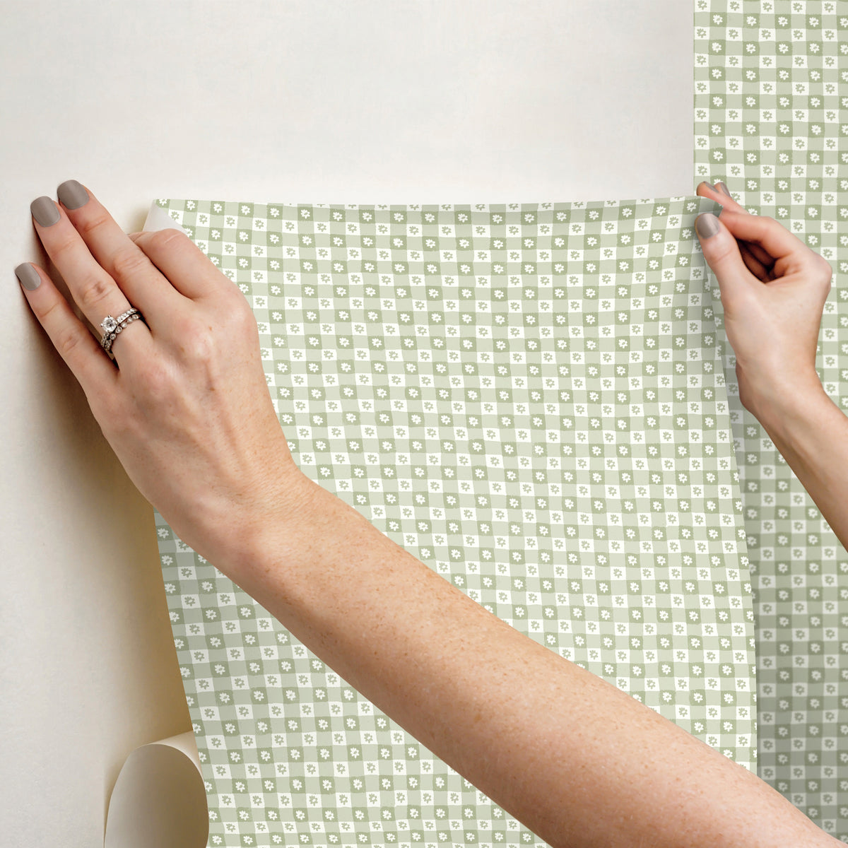 PSW1694RL-peel-and-stick-wallpaper-stick-application-step