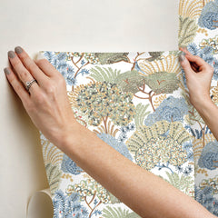 PSW1695RL-peel-and-stick-wallpaper-stick-application-step