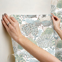 PSW1696RL-peel-and-stick-wallpaper-stick-application-step