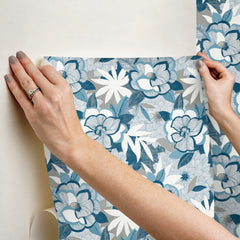 PSW1699RL-peel-and-stick-wallpaper-stick-application-step