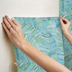 PSW1704RL-peel-and-stick-wallpaper-stick-application-step