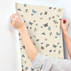 RF7412-peel-and-stick-wallpaper-stick-application-step