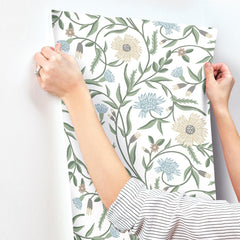 RF7431-peel-and-stick-wallpaper-stick-application-step