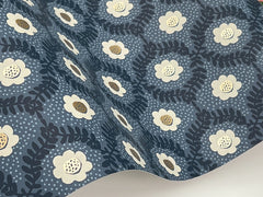RF7441-peel-and-stick-wallpaper-detail-closeup-3