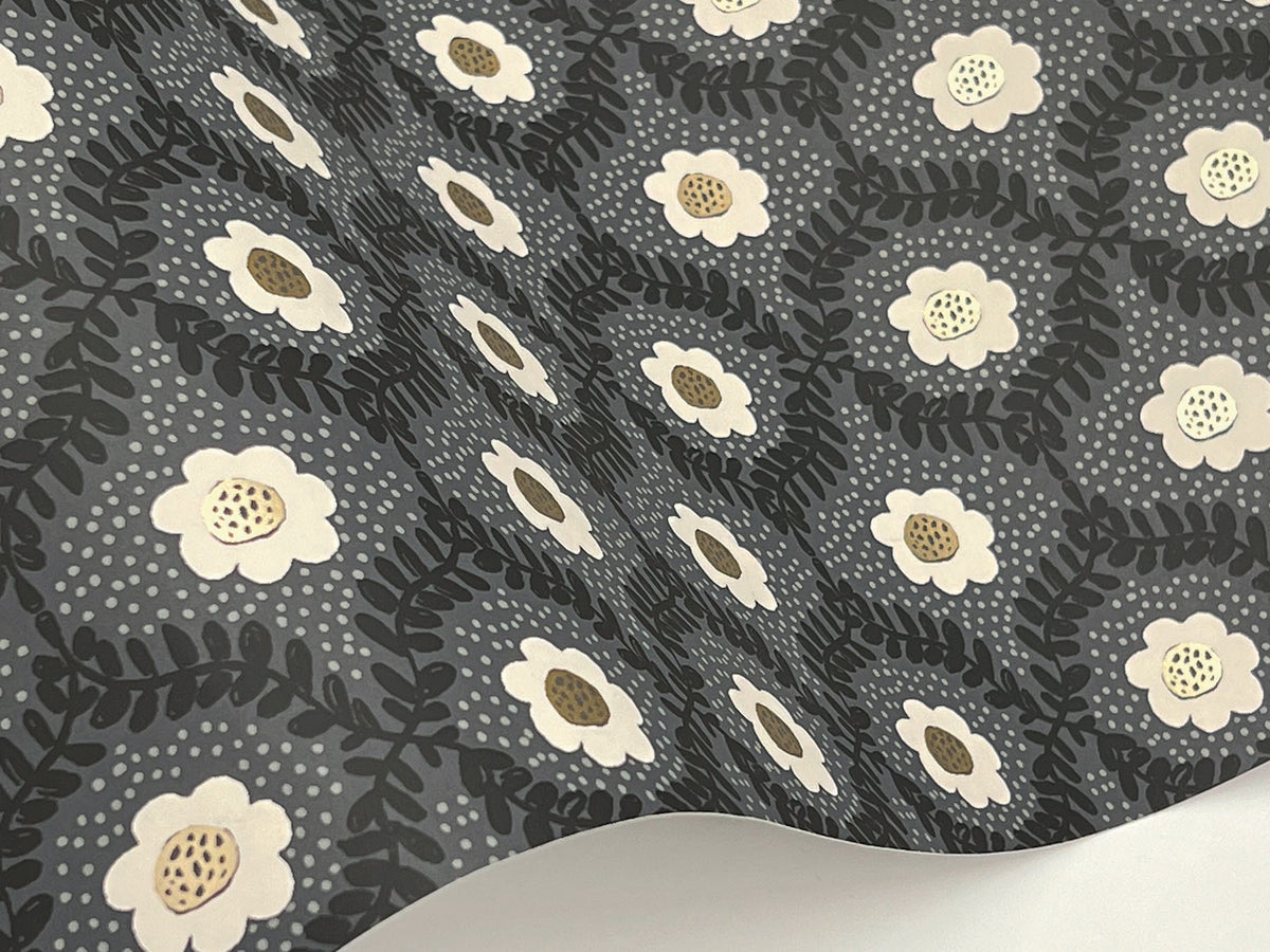 RF7442-peel-and-stick-wallpaper-detail-closeup-3