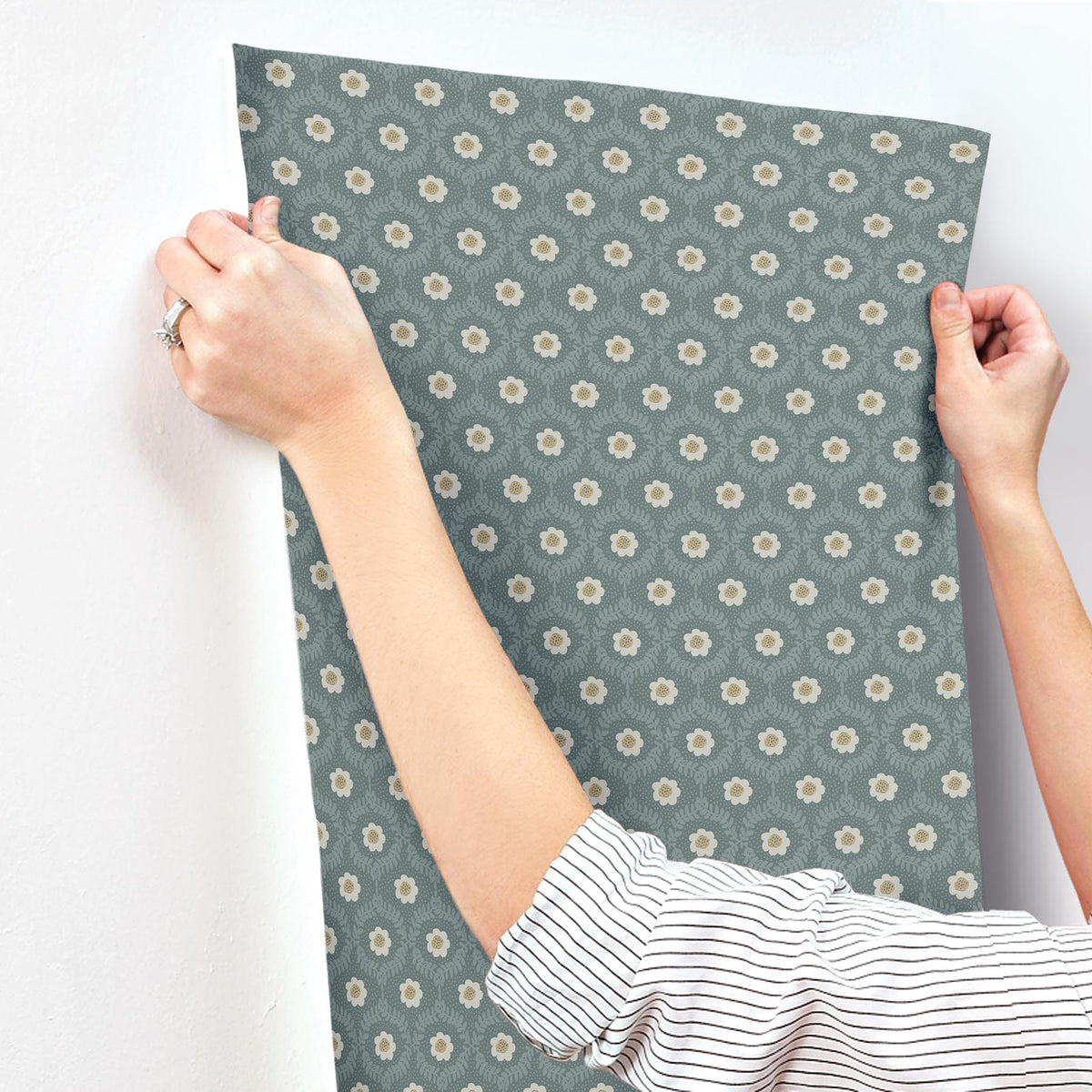 RF7445-peel-and-stick-wallpaper-stick-application-step