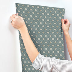 RF7445-peel-and-stick-wallpaper-stick-application-step