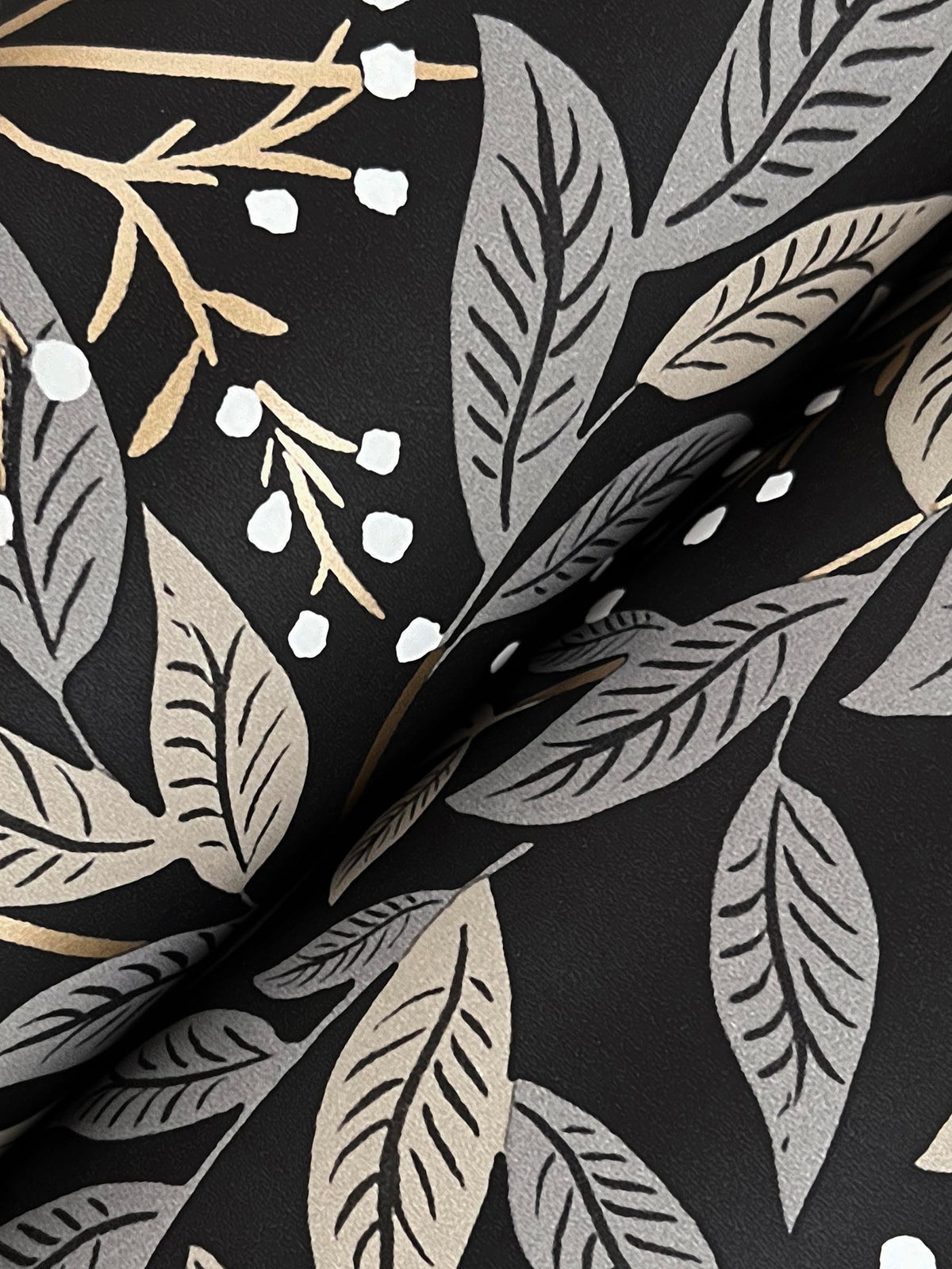 RF7462-peel-and-stick-wallpaper-detail-closeup