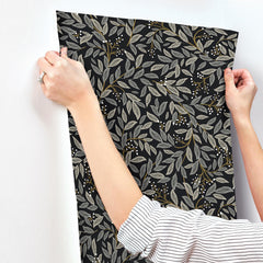 RF7462-peel-and-stick-wallpaper-stick-application-step