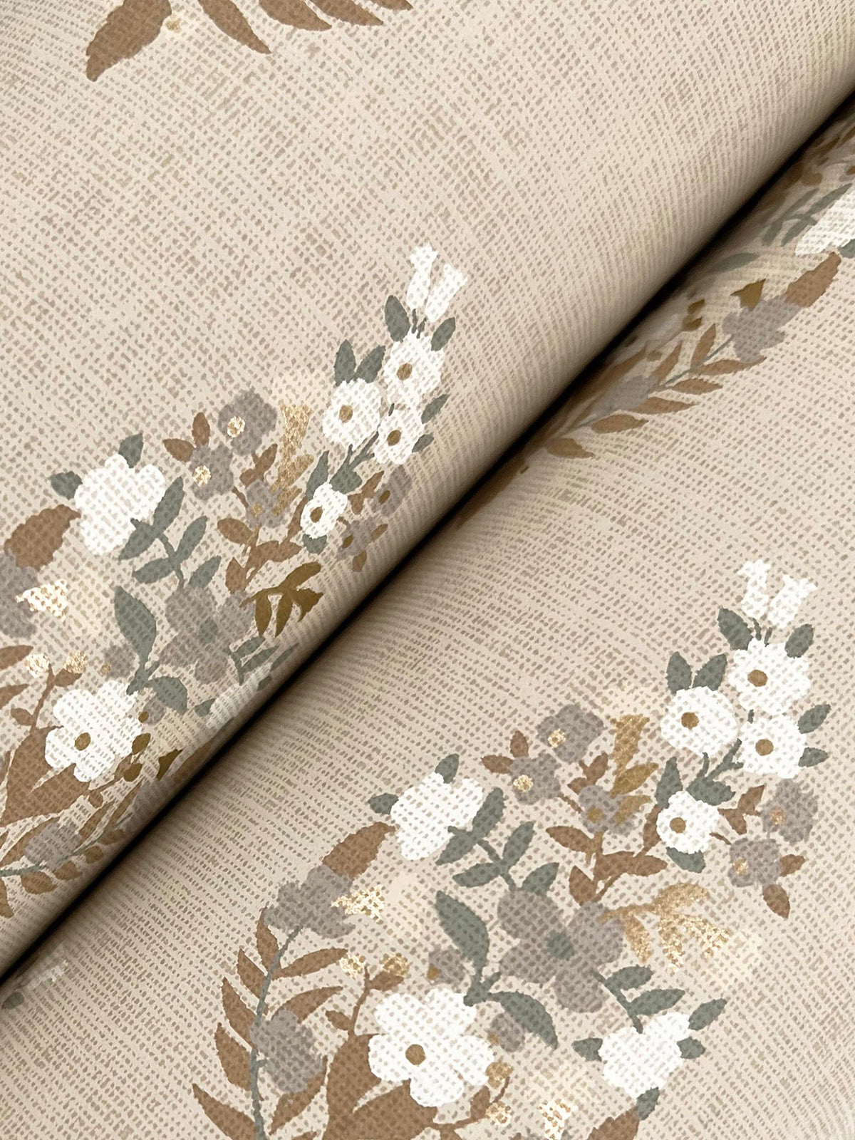 RF7474-peel-and-stick-wallpaper-detail-closeup