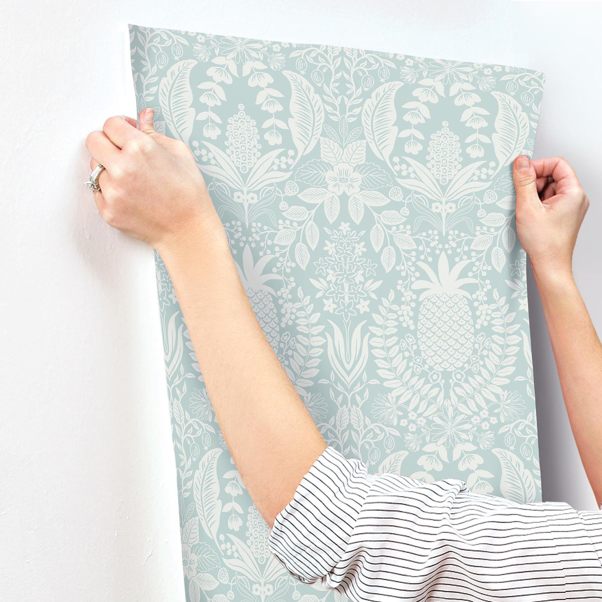 RF7484-peel-and-stick-wallpaper-stick-application-step
