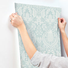 RF7484-peel-and-stick-wallpaper-stick-application-step