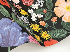 RF7491-peel-and-stick-wallpaper-detail-closeup-2