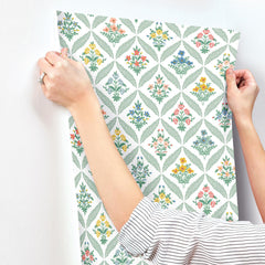 RF7513-peel-and-stick-wallpaper-stick-application-step