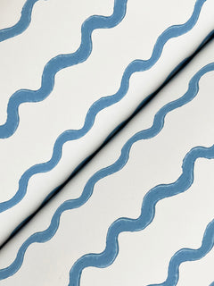 RF7555-peel-and-stick-wallpaper-detail-closeup