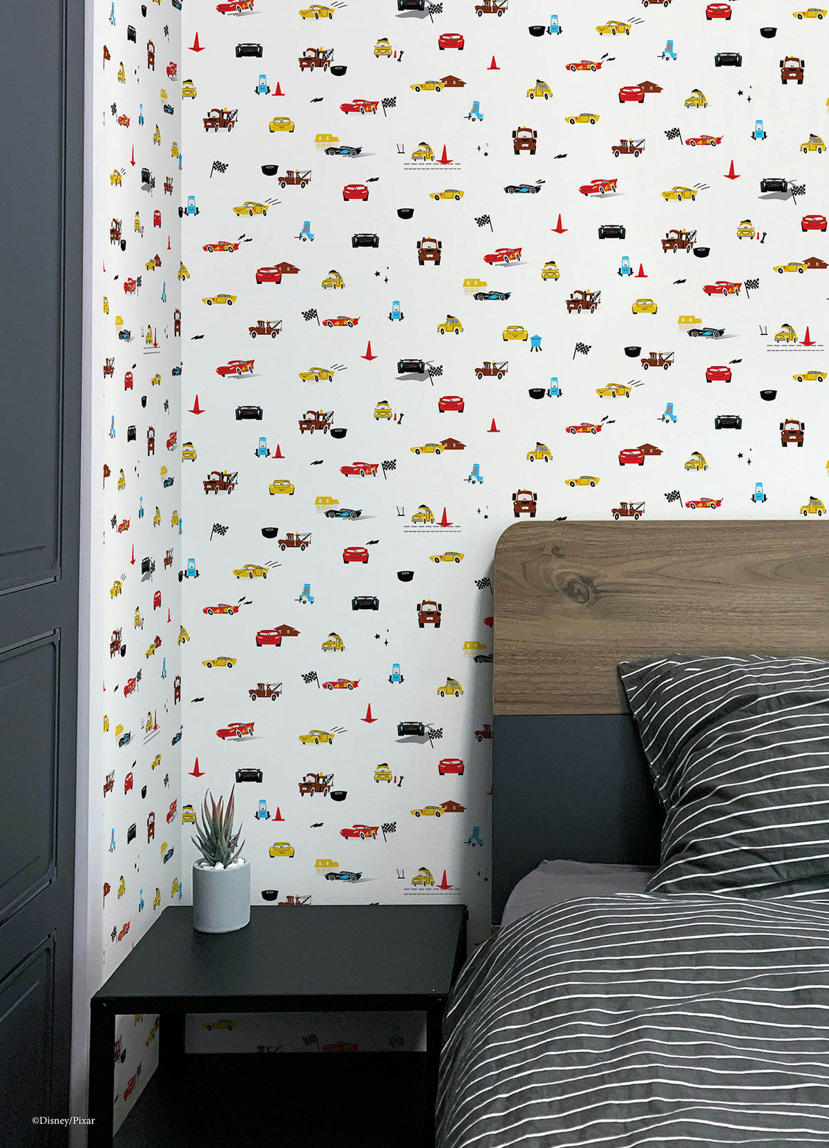 RMK12816PL-peel-and-stick-wallpaper-room-scene