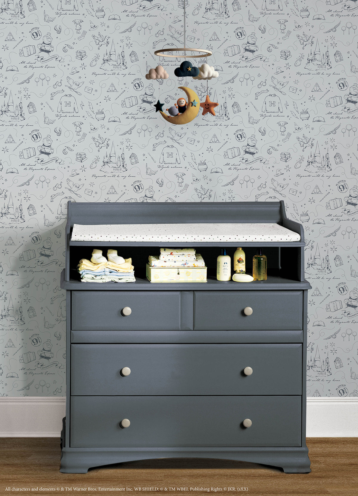 RMWS1262-peel-and-stick-wallpaper-room-scene-detail-closeup