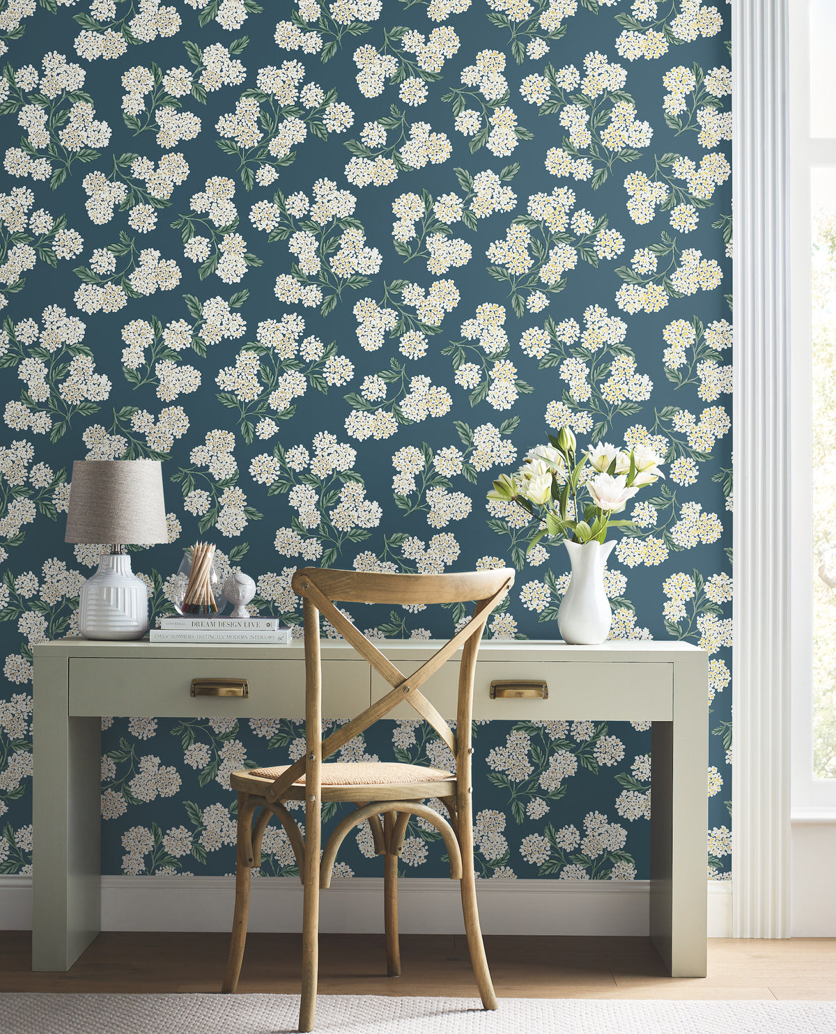 RP7395-peel-and-stick-wallpaper-room-scene