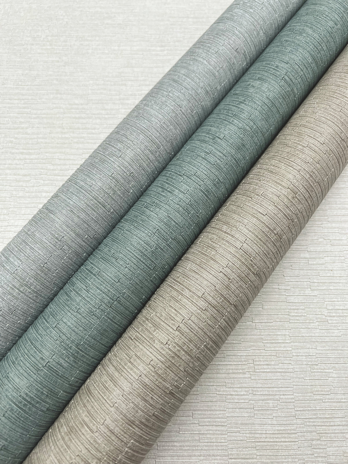 RRD7617N-peel-and-stick-wallpaper-detail-closeup-3