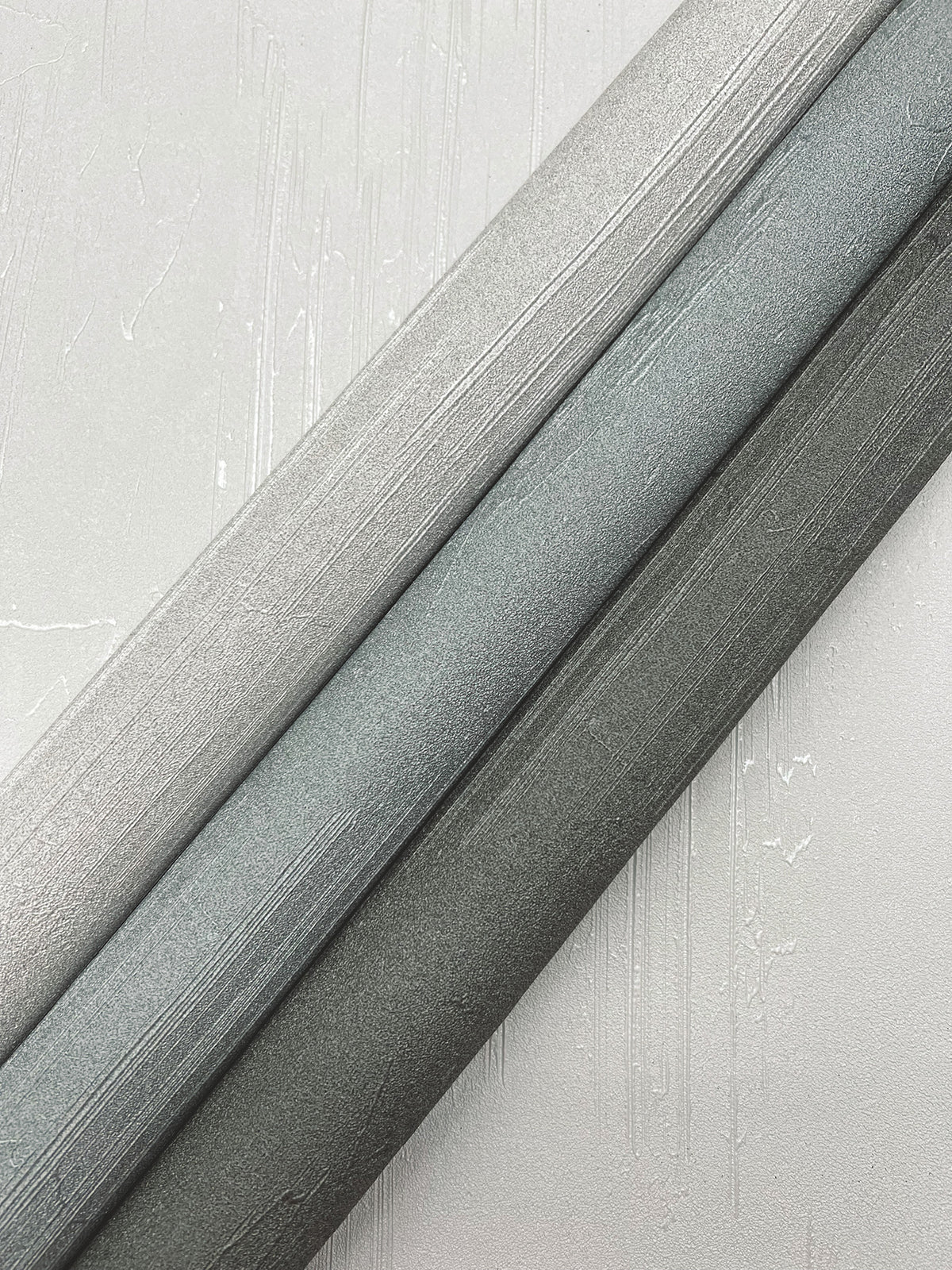 RRD7633N-peel-and-stick-wallpaper-detail-closeup