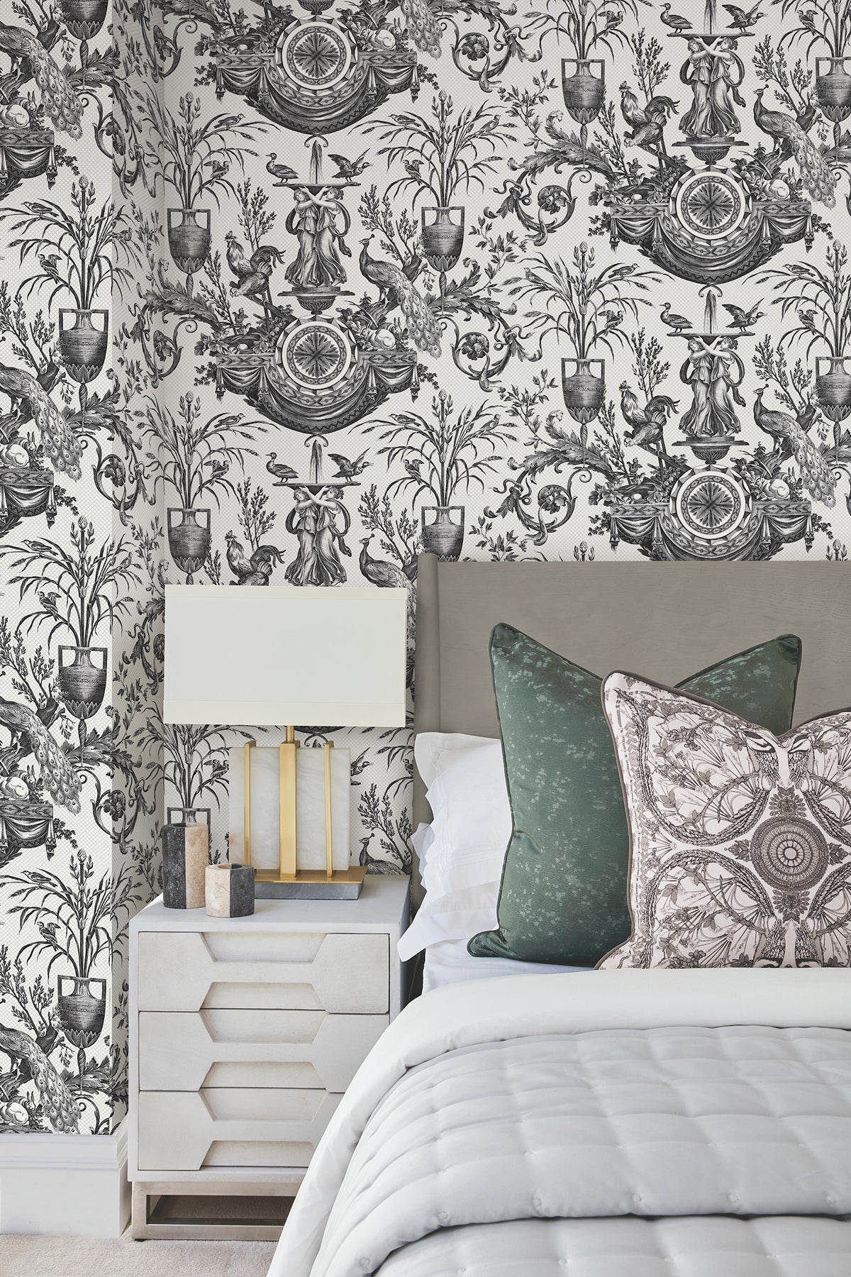 RT7813-peel-and-stick-wallpaper-room-scene-detail-closeup