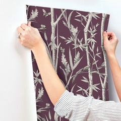 RT7835-peel-and-stick-wallpaper-stick-application-step