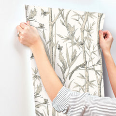 RT7836-peel-and-stick-wallpaper-stick-application-step