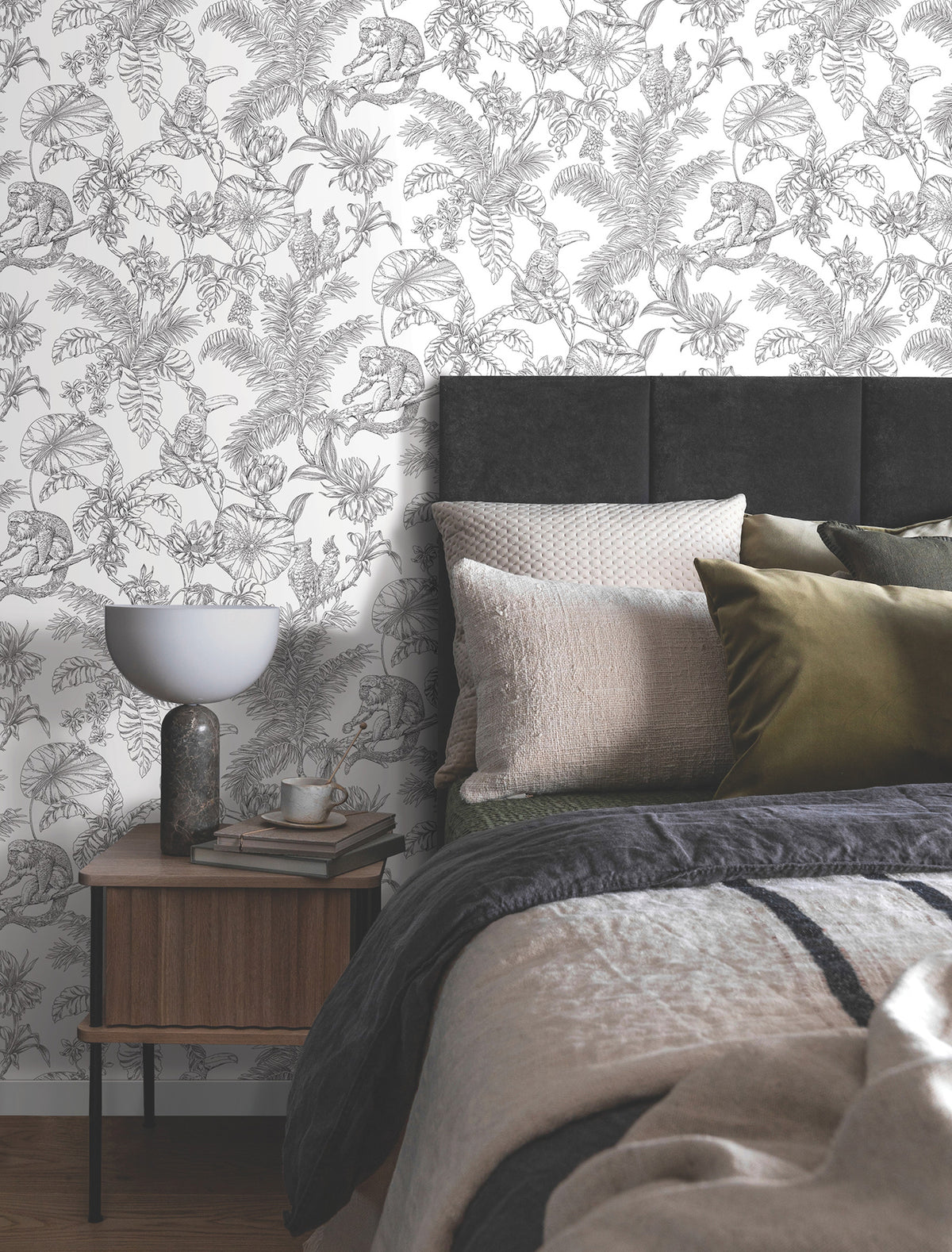 RT7841-peel-and-stick-wallpaper-room-scene-detail-closeup