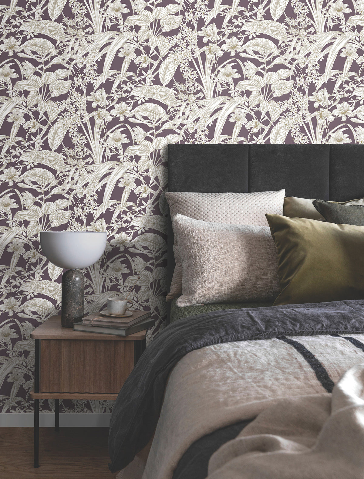 RT7881-peel-and-stick-wallpaper-room-scene-detail-closeup